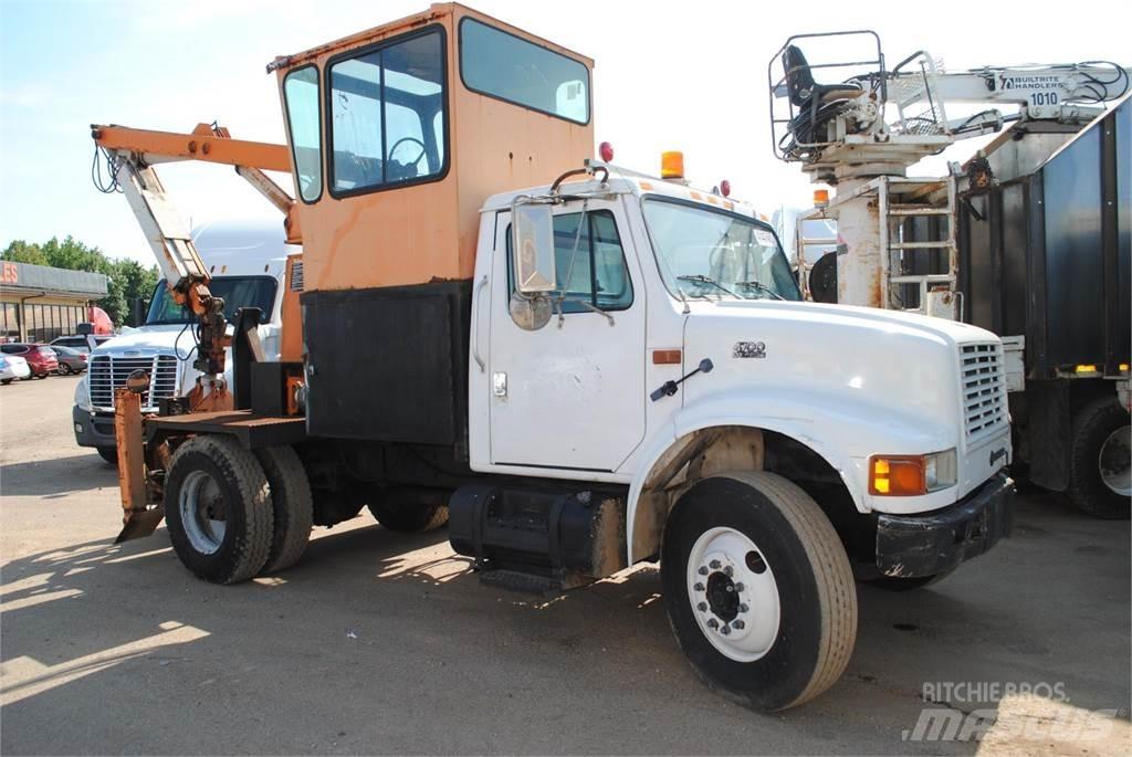 International 4700 Φορτηγά με Γερανό