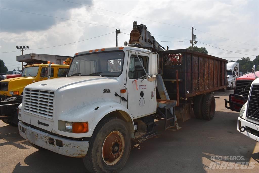 International 4900 Φορτηγά με Γερανό