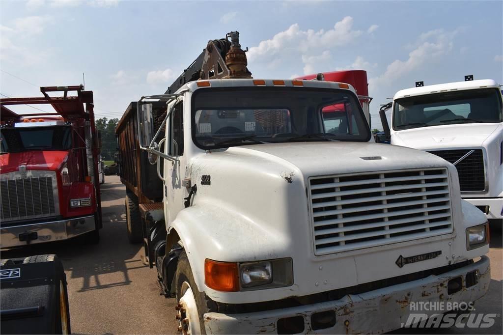 International 4900 Φορτηγά με Γερανό