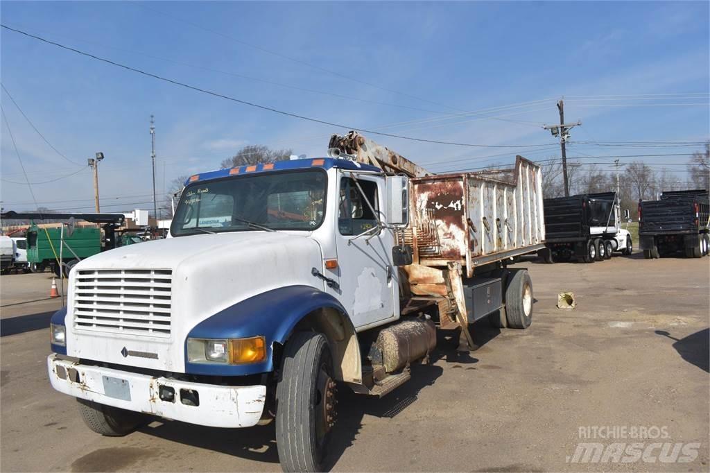 International 4900 Φορτηγά με Γερανό