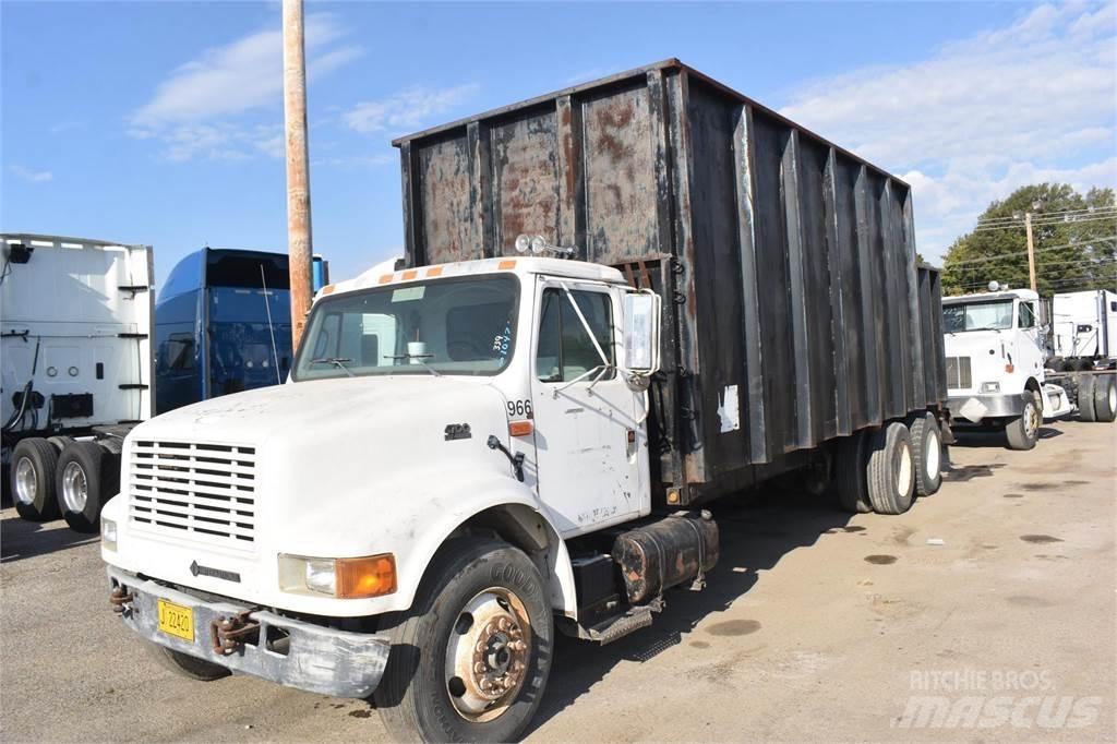 International 4900 Φορτηγά με Γερανό