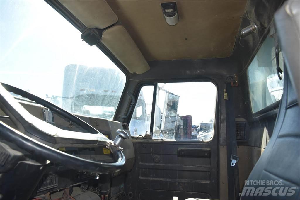 International 4900 Φορτηγά Ανατροπή