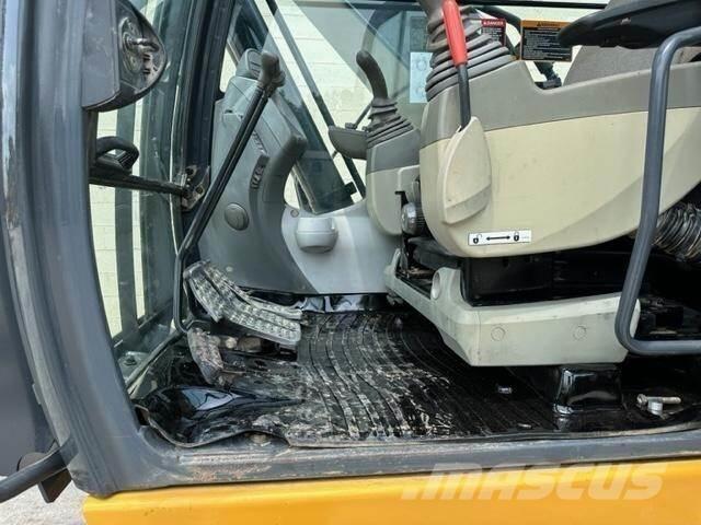 John Deere 210G LC Εκσκαφείς με ερπύστριες