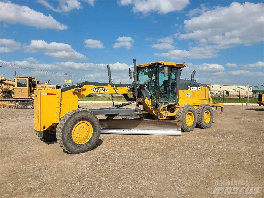 John Deere 672G Γκρέιντερς