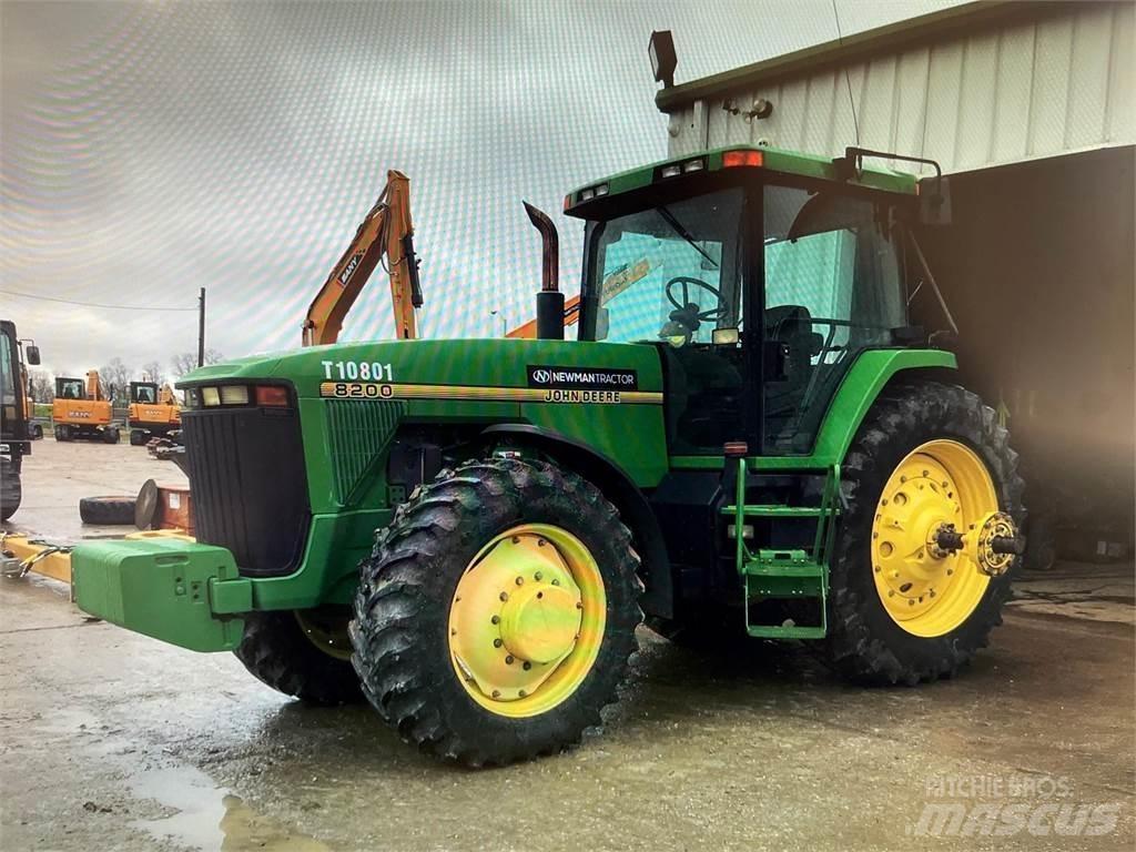 John Deere 8200 Τρακτέρ