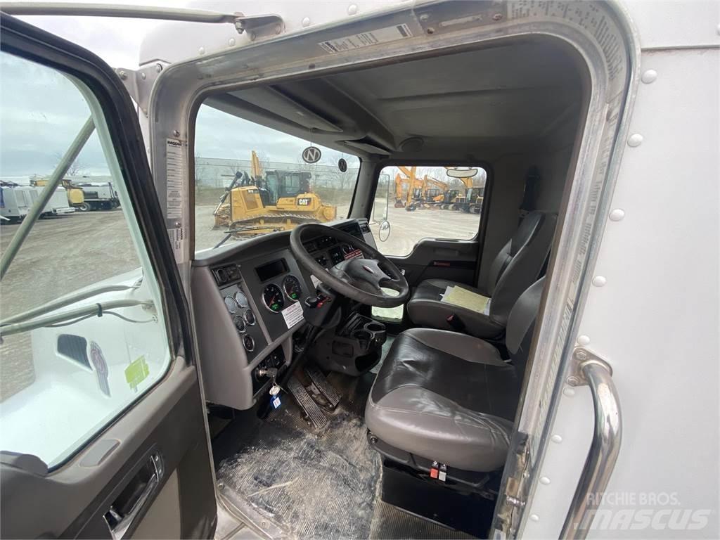 Kenworth T300 Βυτία νερού