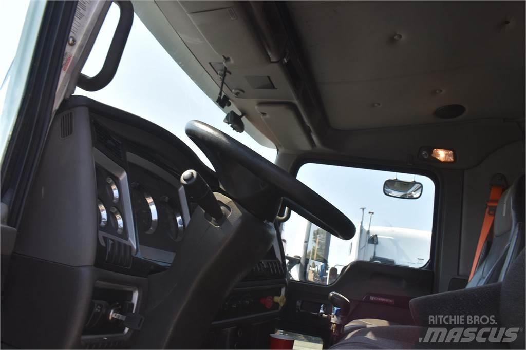 Kenworth T660 Φορτηγά Ανατροπή