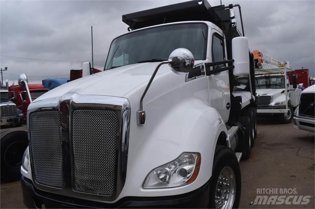 Kenworth T680 Φορτηγά Ανατροπή