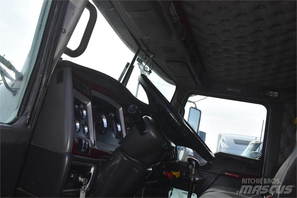 Kenworth T800 Φορτηγά Ανατροπή