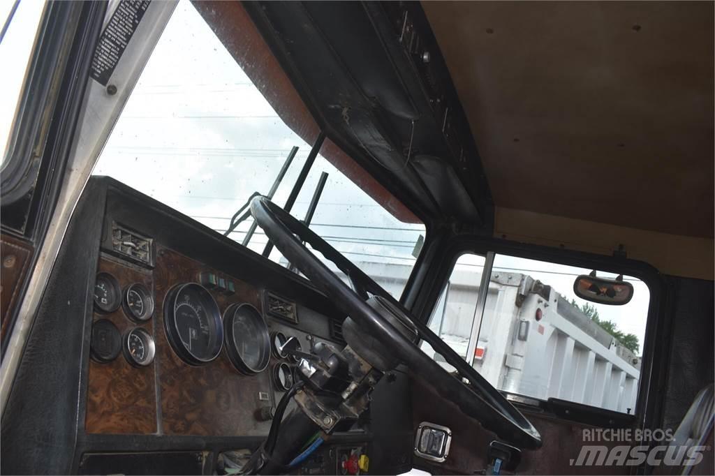 Kenworth T800 Φορτηγά Ανατροπή