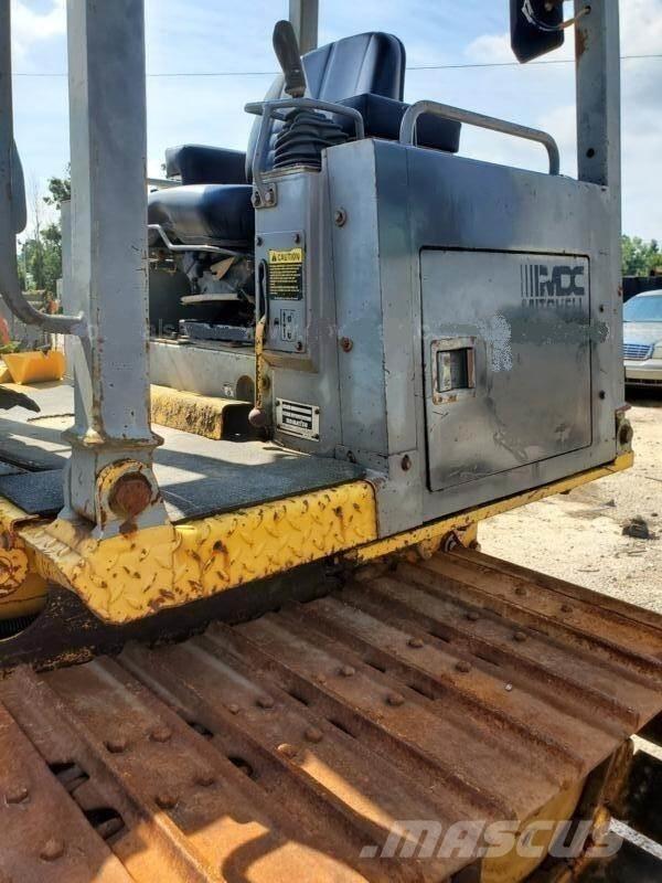 Komatsu D38P-1 LGP Μπουλντόζες με ερπύστριες