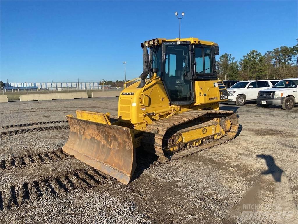 Komatsu D39PX-24 Μπουλντόζες με ερπύστριες