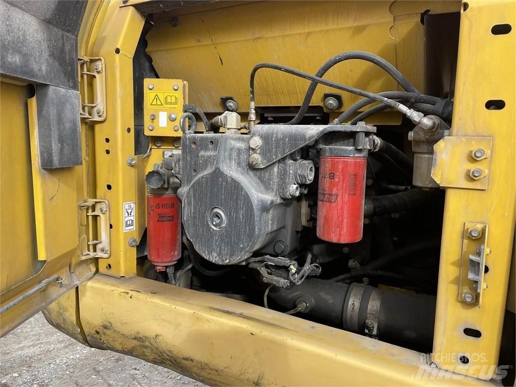 Komatsu PC210 LC-8 Εκσκαφείς με ερπύστριες