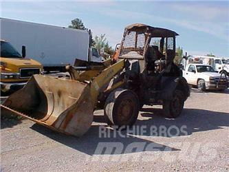 Komatsu WA100 Φορτωτές με λάστιχα (Τροχοφόροι)