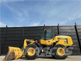 Komatsu WA200-8 Φορτωτές με λάστιχα (Τροχοφόροι)