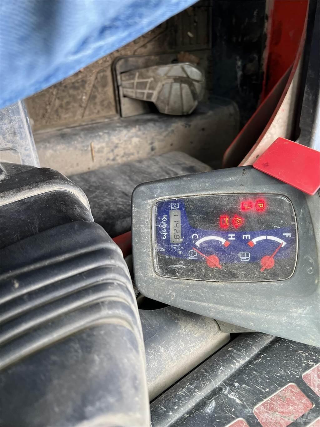 Kubota SSV75 Φορτωτάκια