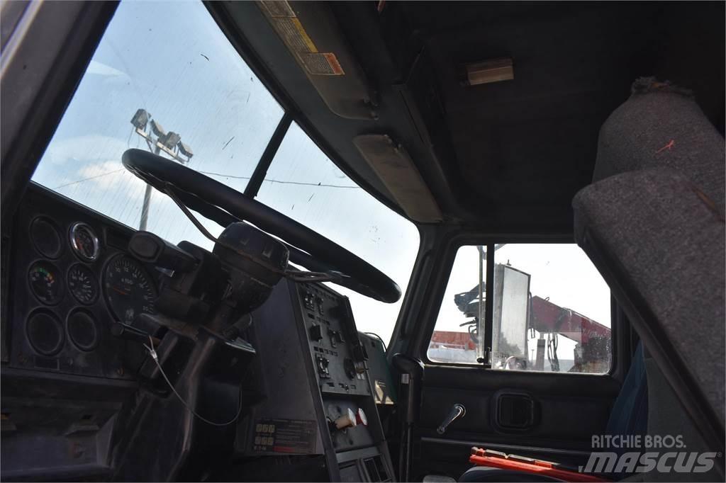 Mack CH613 Φορτηγά Ανατροπή