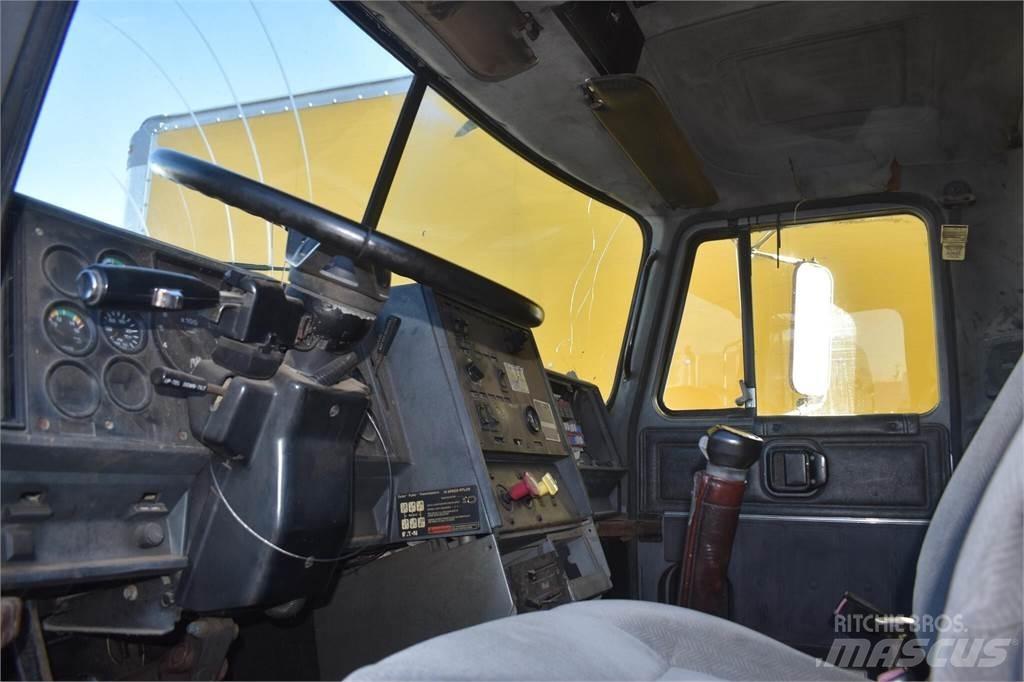 Mack CH613 Φορτηγά Ανατροπή