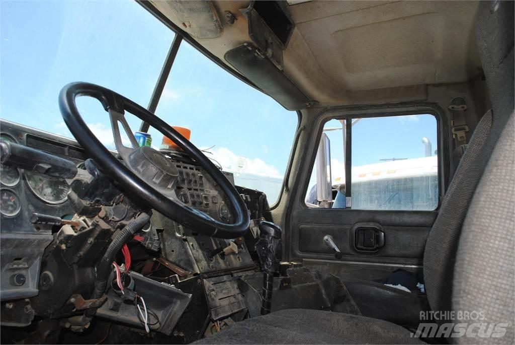Mack CH613 Φορτηγά Ανατροπή