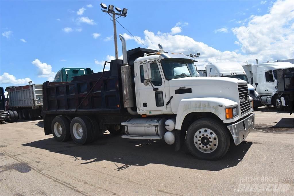 Mack CHN613 Φορτηγά Ανατροπή