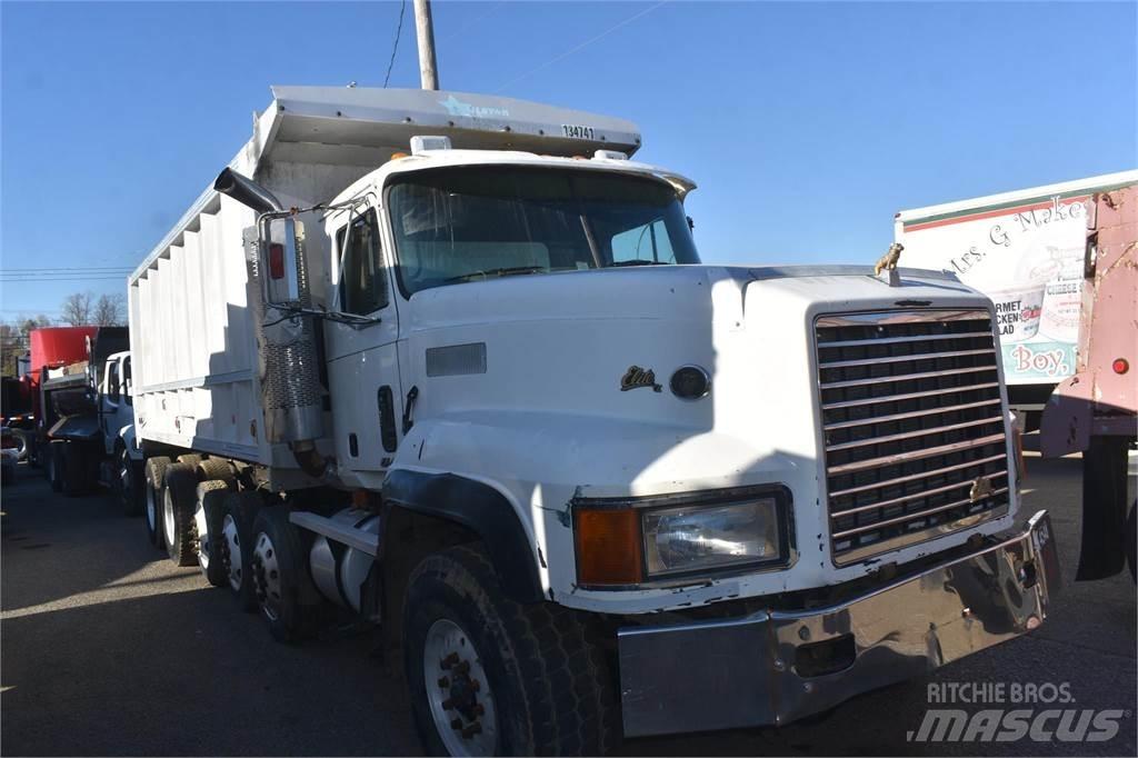 Mack CL713 Φορτηγά Ανατροπή