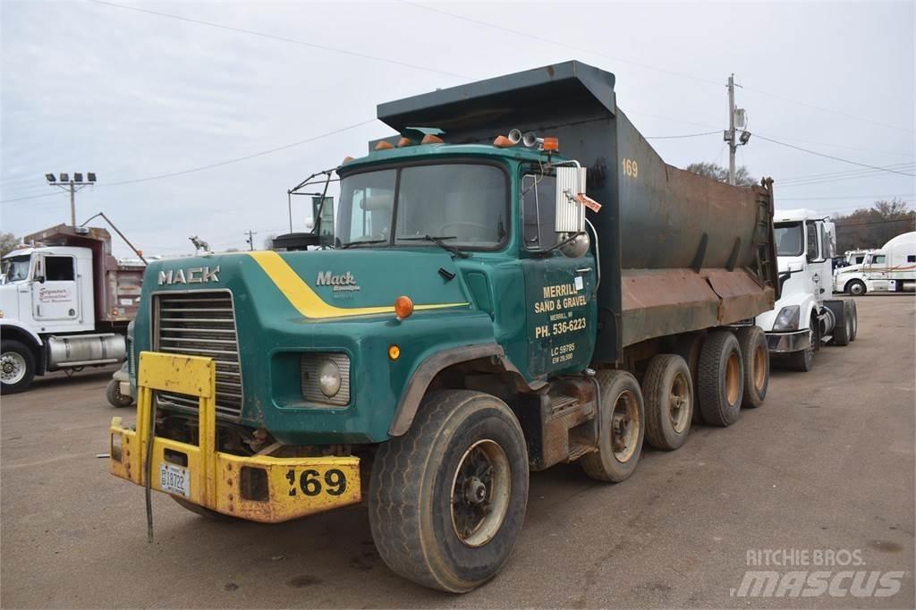 Mack DM688 Φορτηγά Ανατροπή