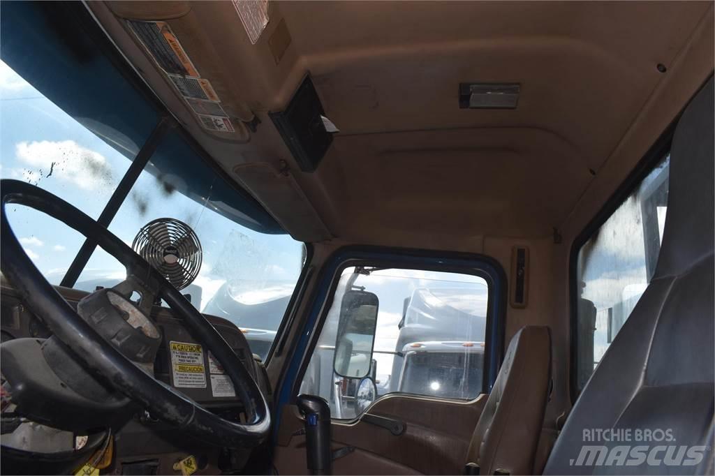 Mack GRANITE CV713 Φορτηγά με Γερανό