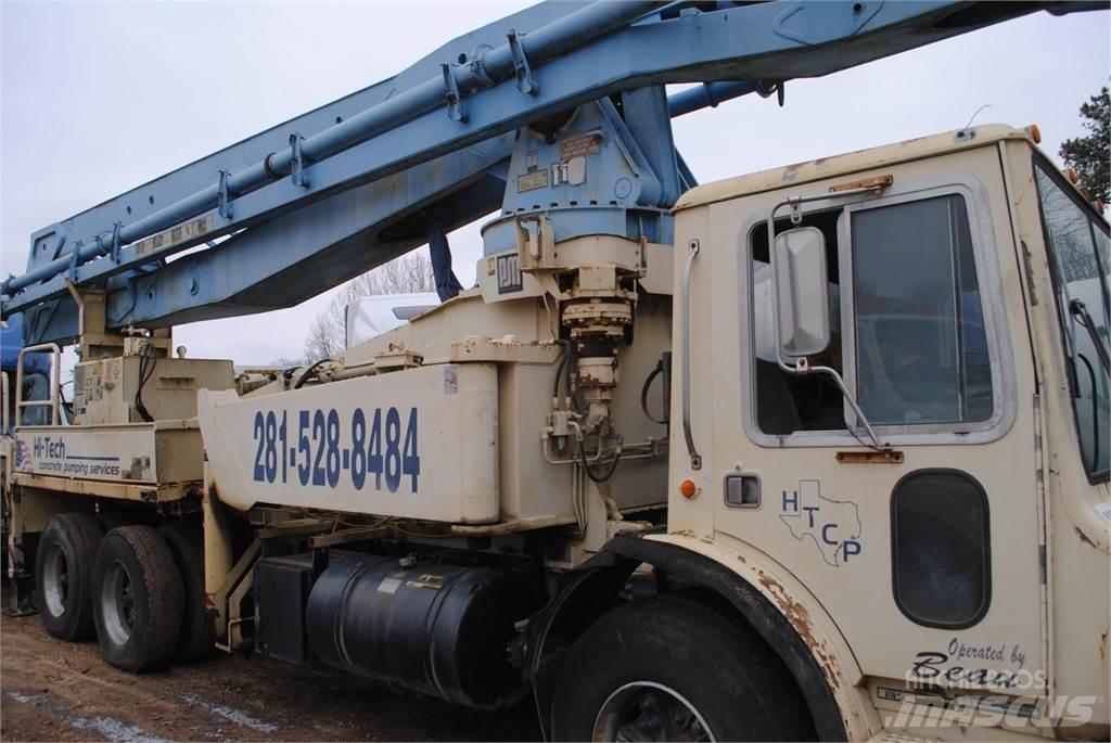 Mack MR686S Φορτηγά-Μπετονιέρες