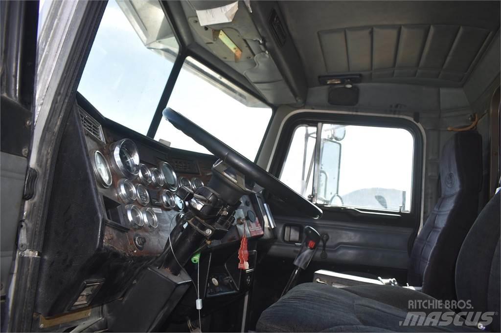 Peterbilt 379EXHD Φορτηγά Ανατροπή