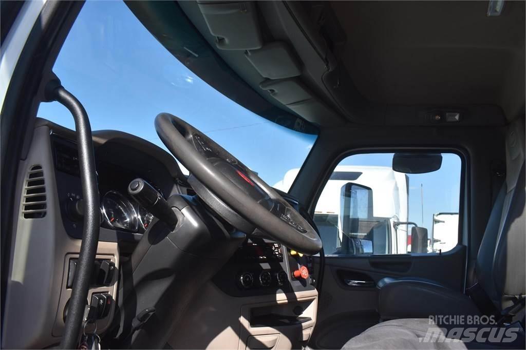 Peterbilt 567 Φορτηγά Ανατροπή