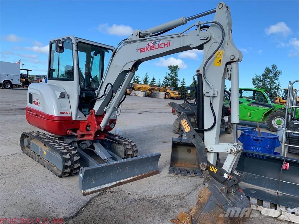 Takeuchi TB235-2 Εκσκαφάκι (διαβολάκι) < 7t