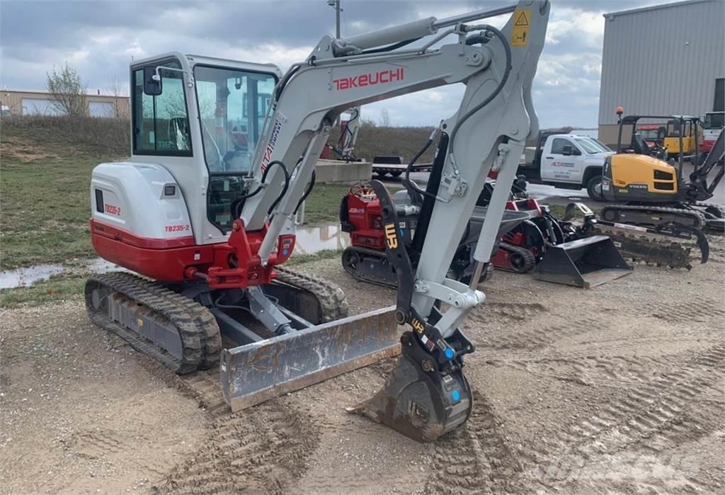 Takeuchi TB235-2 Εκσκαφάκι (διαβολάκι) < 7t