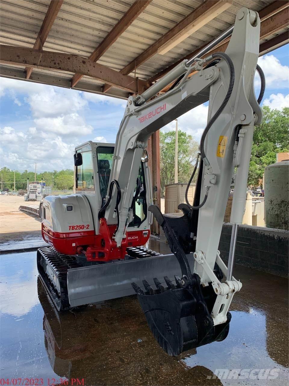 Takeuchi TB250-2 Εκσκαφάκι (διαβολάκι) < 7t