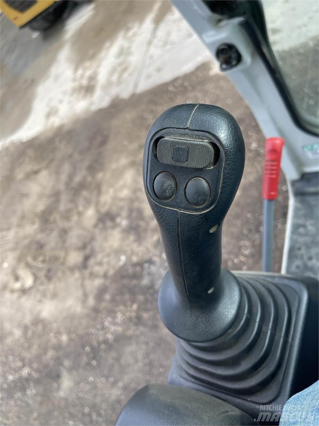 Takeuchi TB370 Εκσκαφείς με ερπύστριες