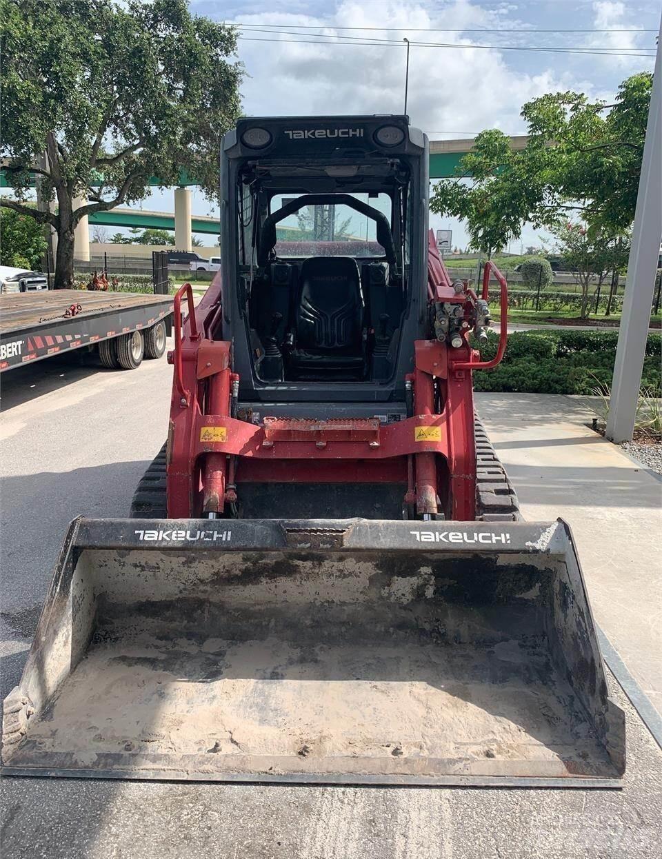 Takeuchi TL12V2 Φορτωτάκια