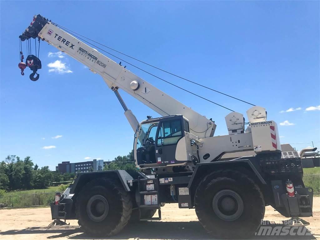 Terex RT670 Γερανοί ανώμαλου εδάφους
