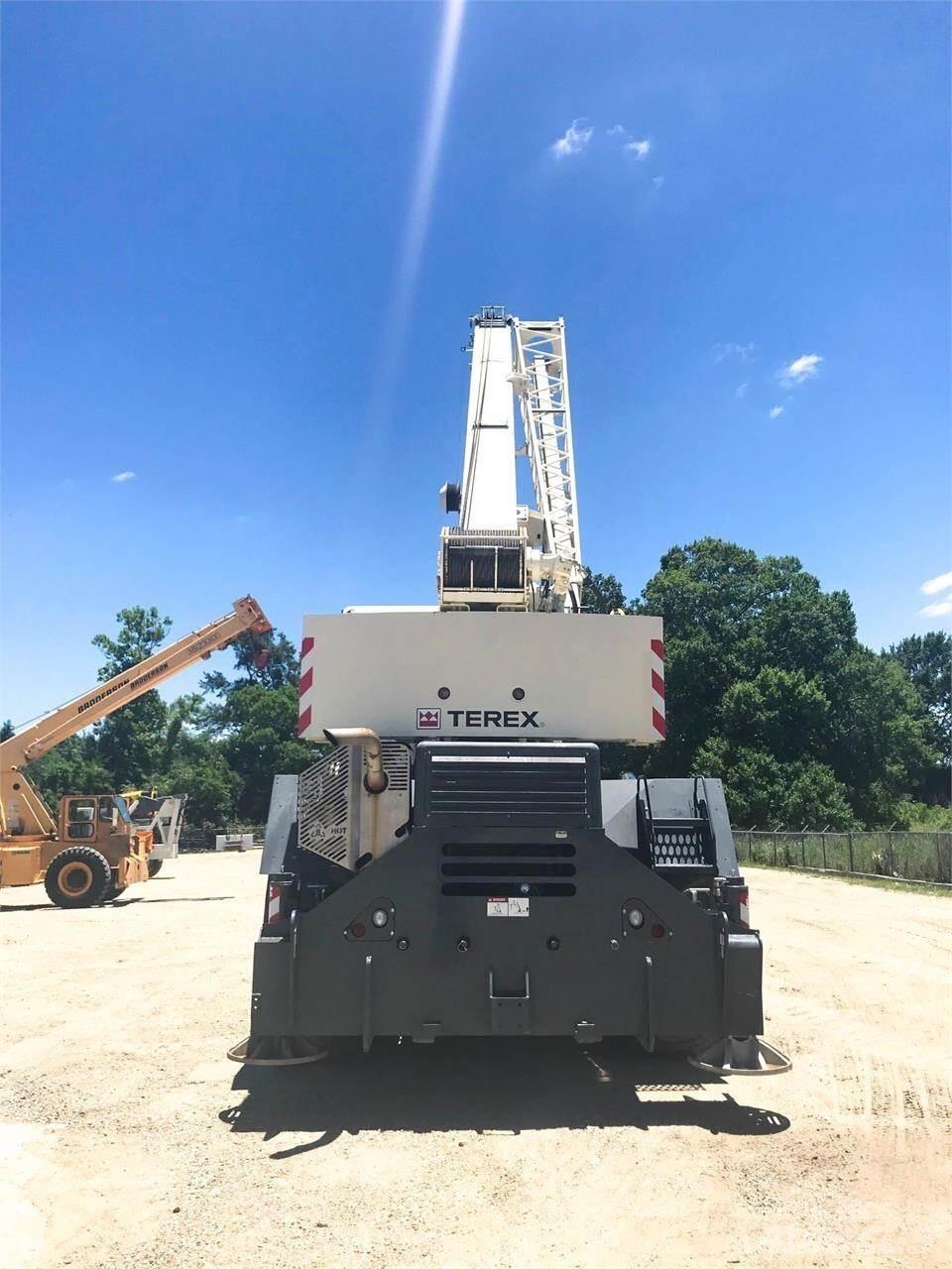 Terex RT670 Γερανοί ανώμαλου εδάφους