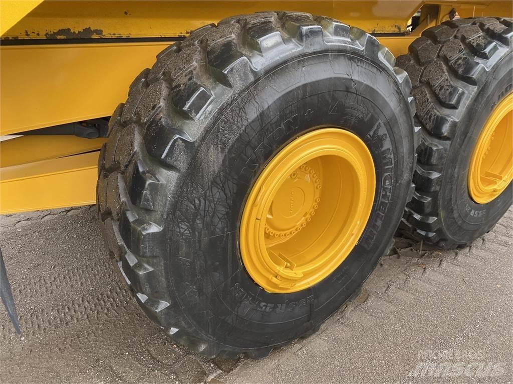 Volvo A25G Βυτία νερού