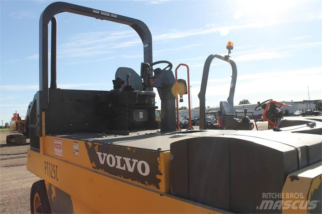 Volvo PT125C Κύλινδροι με επίσωτρα με αέρα