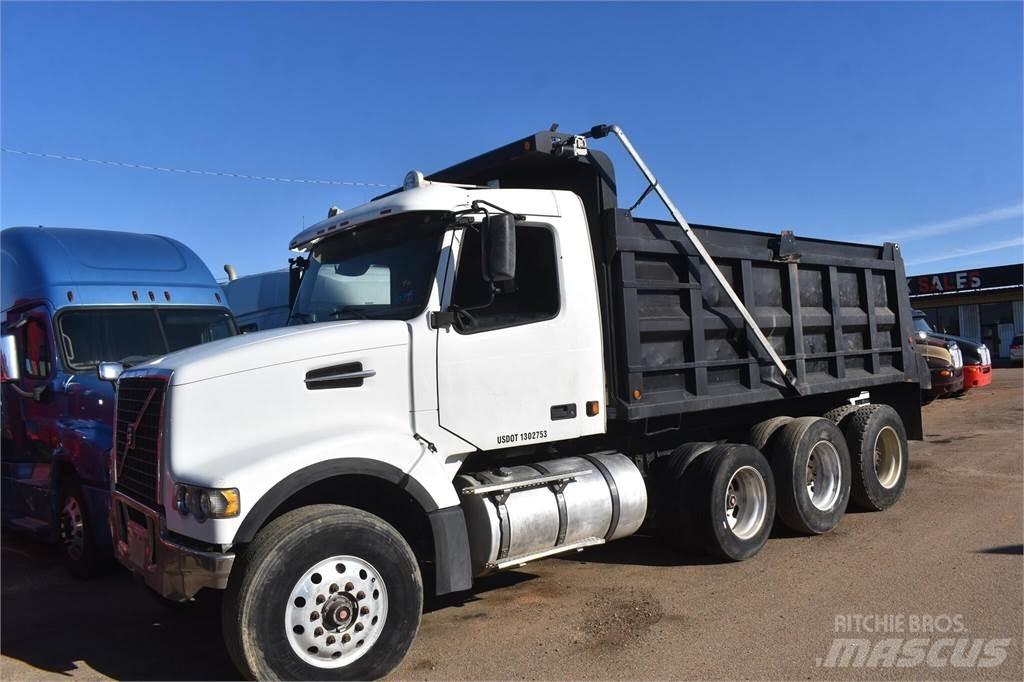Volvo VHD64F200 Φορτηγά Ανατροπή