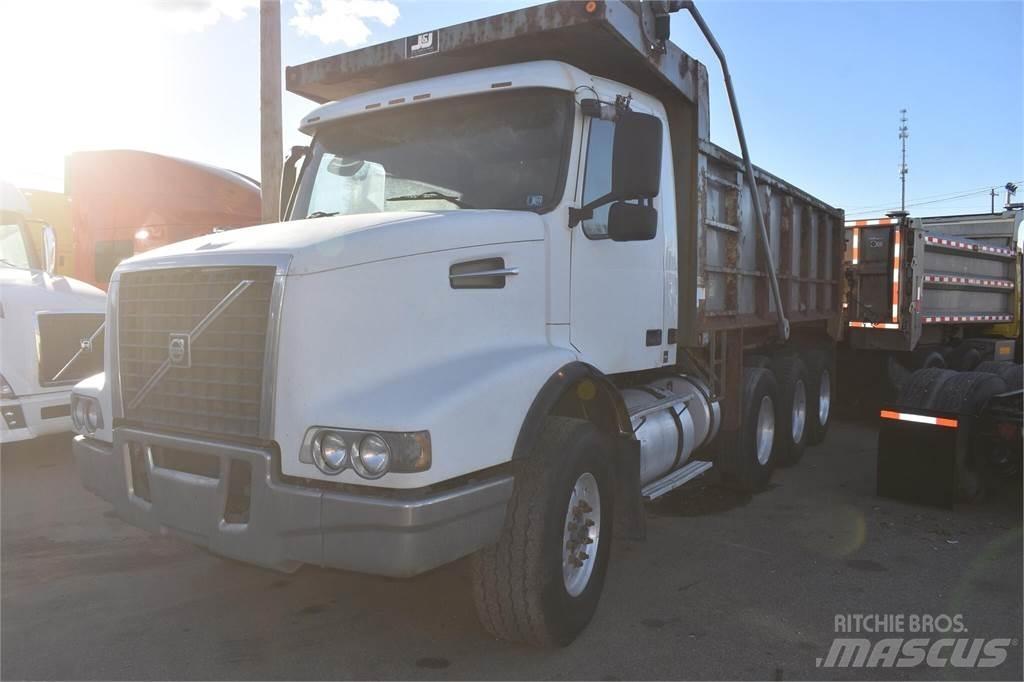 Volvo VHD84B200 Φορτηγά Ανατροπή
