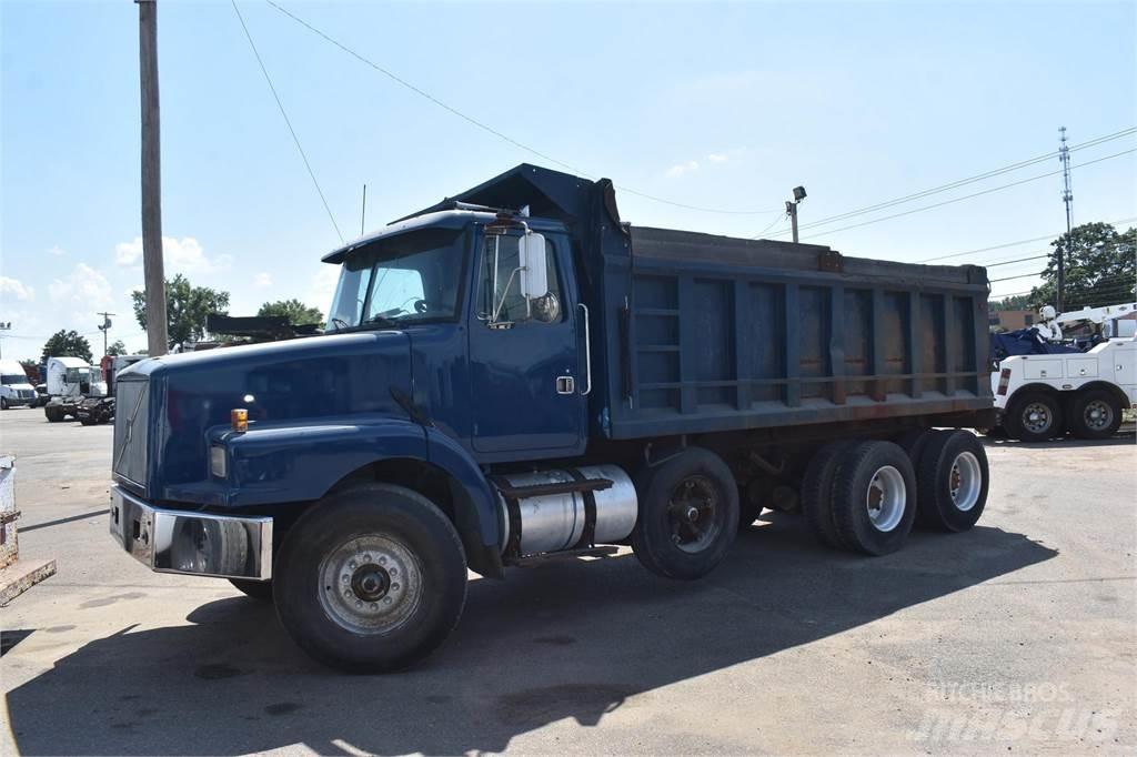 Volvo WG64T Φορτηγά Ανατροπή