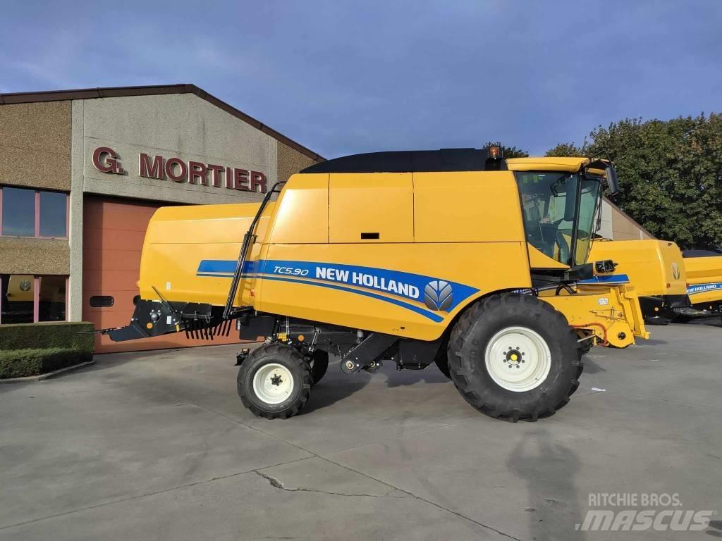 New Holland TC 5.90 Θεριζοαλωνιστικές μηχανές
