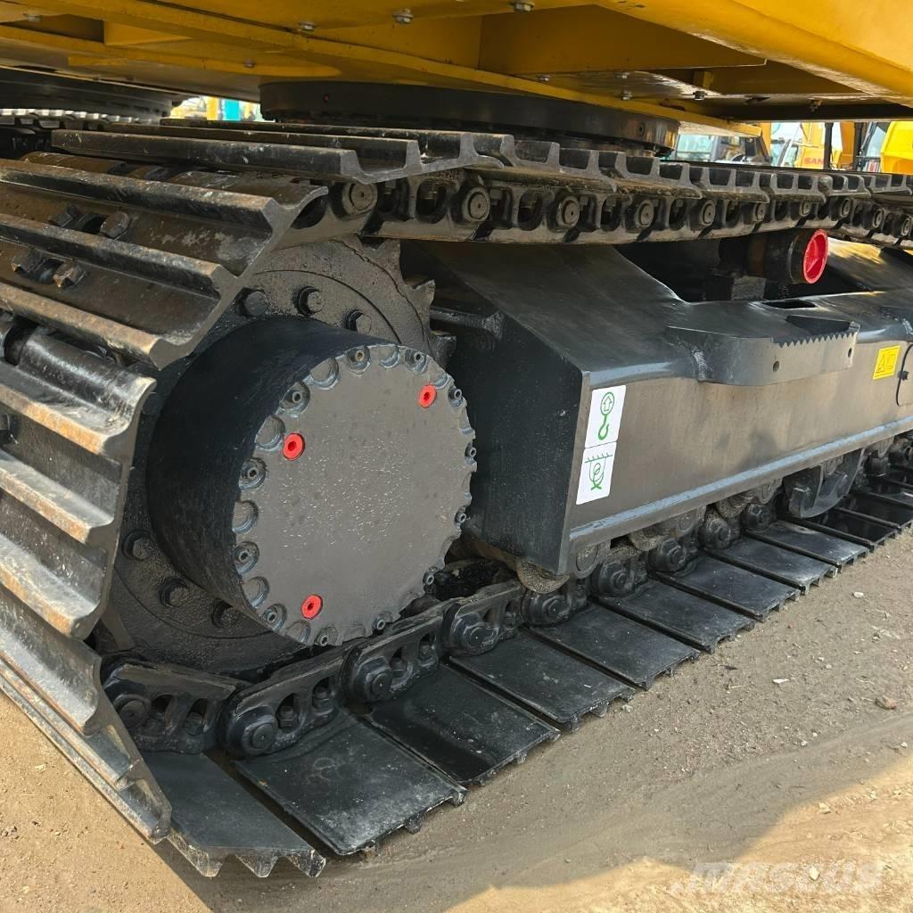 Komatsu 130 Εκσκαφείς με ερπύστριες