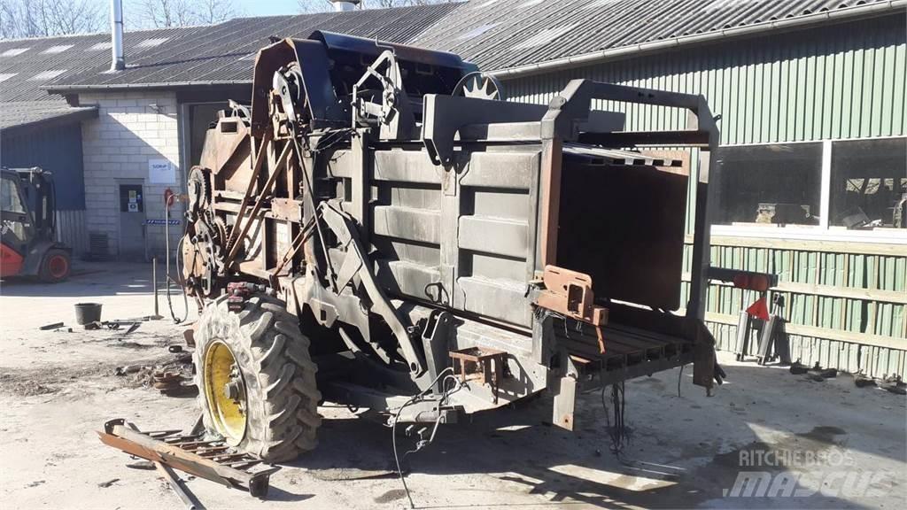 Fendt 12130N Τρακτέρ