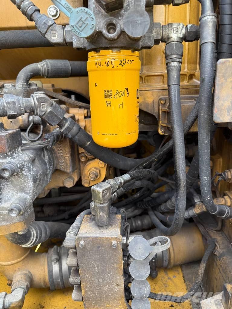 CAT 323 D L Εκσκαφείς με ερπύστριες