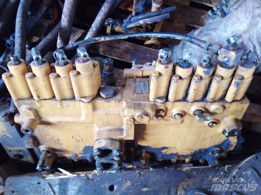 CAT 325 B LN Υδραυλικά