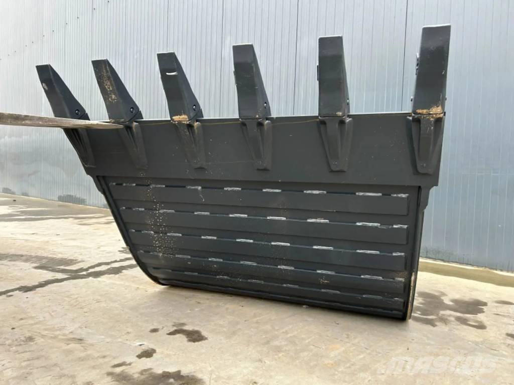 Hitachi ZX220 - 1.40m Κουβάδες