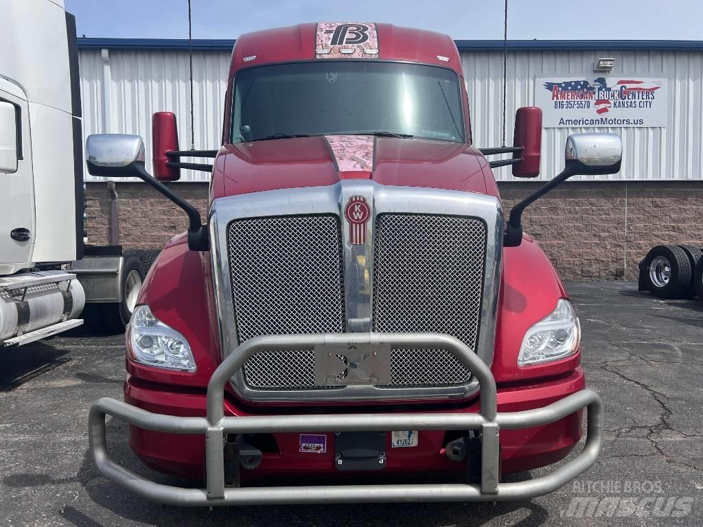 Kenworth T 680 Τράκτορες