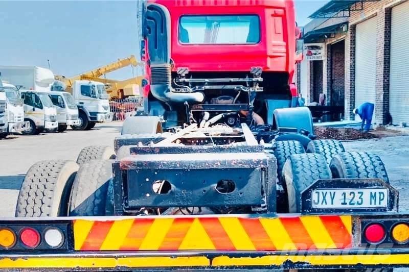 UD CGE 370 8x4 Άλλα Φορτηγά